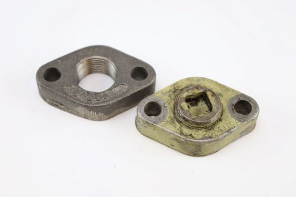 Connection flange straight oil pump